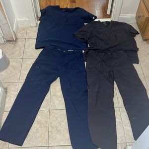 Cherokee infinity large men’s scrub sets